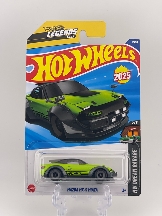 Hot Wheels Mainline Mazda MX-5 Miata HW Dream Garage 2/5