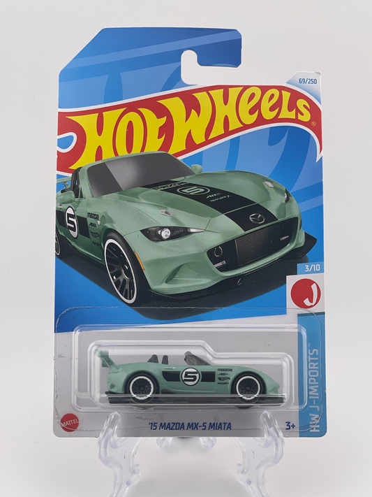 Hot Wheels Mainline '15 Mazda MX-5 Miata HW J-Imports 3/10