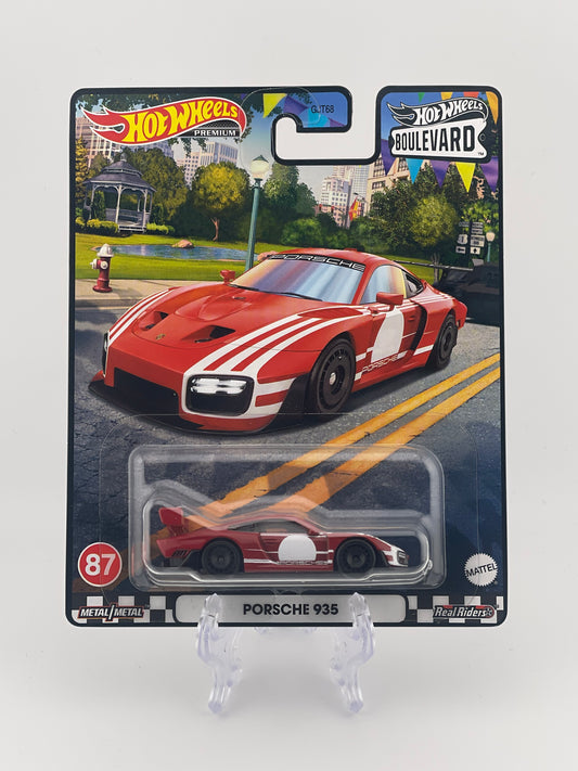 Hot Wheels Premium Boulevard #87 Porsche 935 *Cracked Blister*