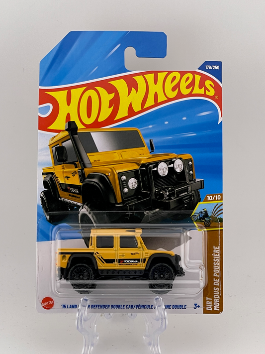 Hot Wheels Mainline '15 Land Rover Defender Double Cab Dirt 10/10