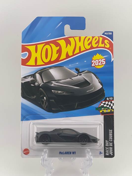 Hot Wheels Mainline McLaren W1 Race Day 6/10