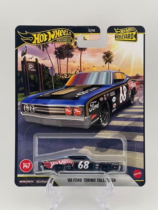 Hot Wheels Premium Boulevard #147 '69 Ford Torino Talladega