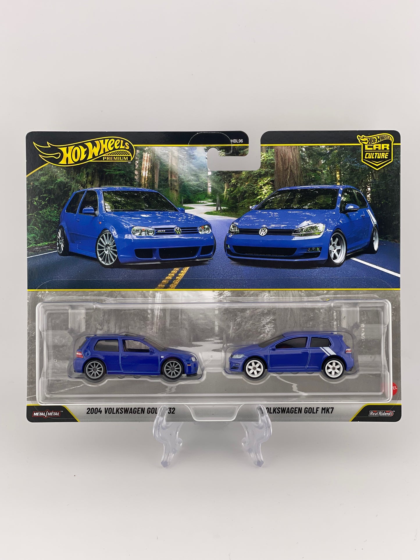 Hot Wheels Premium Car Culture Twin Pack 2004 Volkswagen Golf R32 + Volkswagen Golf MK7