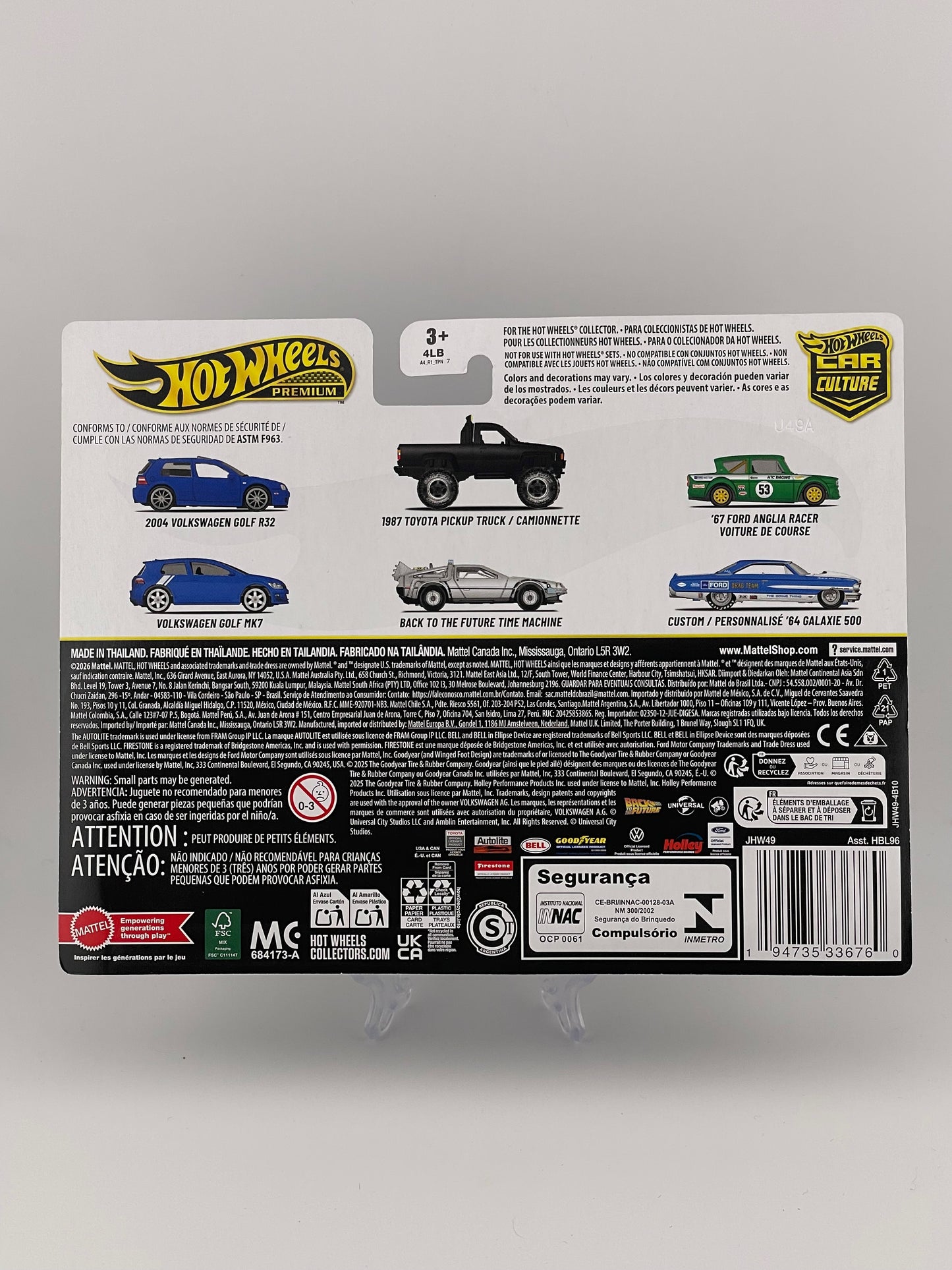 Hot Wheels Premium Car Culture Twin Pack 2004 Volkswagen Golf R32 + Volkswagen Golf MK7