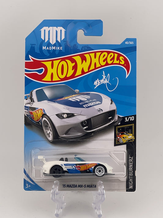 Hot Wheels Mainline '15 Mazda MX-5 Miata Nightburnerz 3/10