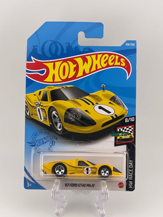 Hot Wheels Mainline '67 Ford GT40 Mk.IV HW Race Day 8/10