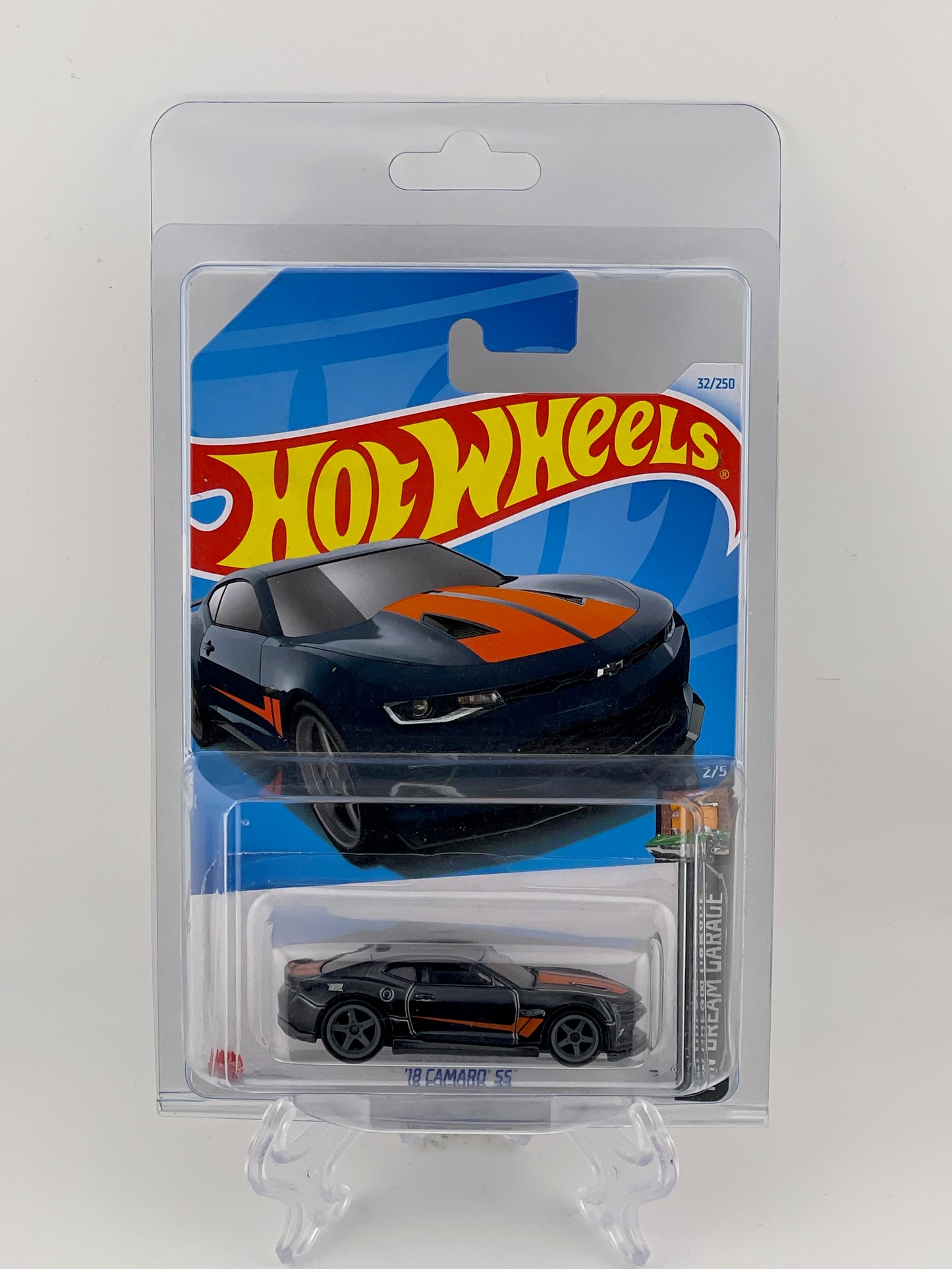 Hot Wheels Mainline Super Treasure Hunt *STH* '18 Camaro SS HW Dream Garage 2/5